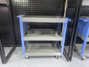 Chariot à outils utilitaire de stockage à 3 plateaux avec roues Étagères de garage d'<span class=keywords><strong>atelier</strong></span> OEM personnalisables - Product Image 3