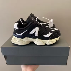 Chaussures de créateur de luxe de haute qualité pour filles et garçons, baskets décontractées à plateforme pour enfants, chaussures de course confortables et respirantes pour hommes - Product Image 1