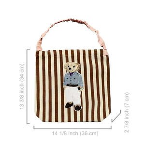 Bolsa gráfica bordada con oso clásico - Product Image 1