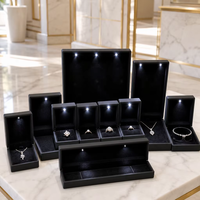 Boîte à bijoux LED de luxe, série en gros pour emballage cadeau de diamants et présentoir de vente au détail