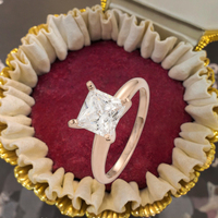 Bague de fiançailles et de mariage classique de luxe en or 18k 24k avec zircon taille princesse, design populaire, couleur rose, blanc, jaune, en or massif