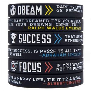 Bracelets en silicone personnalisés, sport et mode, pour la réussite et la réalisation de rêves. - Product Image 1
