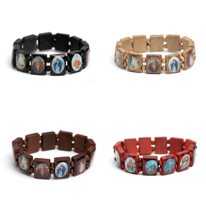 สร้อยข้อมือทางศาสนาแบบยืดหยุ่นทำจากไม้รูนวูดสีเหลี่ยมน้ำมันหยดคริสเตียนคาทอลิกซานต้ามาเรีย - Product Image 1