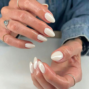 พร้อมส่ง ชุดเล็บปลอมแบบเต็มแผ่นทรงอัลมอนด์ฝรั่งเศส วัสดุ ABS พร้อมกาว - Product Image 1