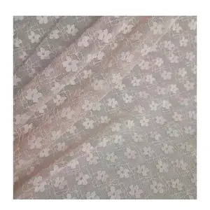 白色样品可用100% 涤纶连衣裙面料线刺绣小花花边刺绣面料