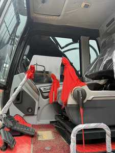 รถขุดไฮดรอลิกแบบตีนตะขาบ Hyundai 220-9s 225HD 22 ตัน รุ่นปี 2024 มือสอง สภาพดีเยี่ยม พร้อมบริการหลังการขาย 1 ปี นำเข้าจากญี่ปุ่นแท้ - Product Image 4
