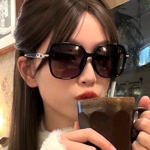 Lunettes de soleil pour femmes, rectangulaires, monture intégrale, polarisées, UV400, protection solaire tendance, adulte 2025 - Product Image 3