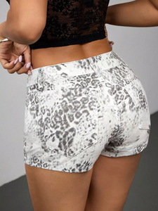 กางเกงยีนส์ขาสั้นทรงตรงเอวสูงลายเสือดาว ระบายอากาศได้ดี สไตล์วินเทจ สตรีทแวร์ ซัมเมอร์ ผ้ายีนส์ฟอก - Product Image 3