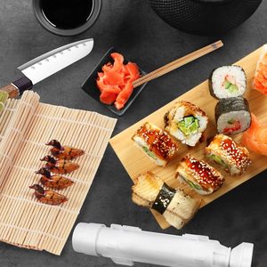 Kit de fabrication de sushi DIY écologique de 16 pièces, en plastique PP, moule à riz multi-formes, spatule à riz, facile à utiliser - Product Image 6