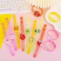 Bracelet lumineux LED créatif, montre-bracelet clignotante, cadeau pour enfant, bracelets LED lumineux, bracelets lumineux animaux de dessin animé