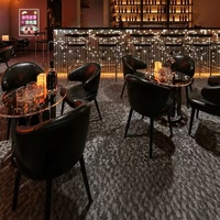 Ensemble de table ronde en bois massif et cuir avec plateau en marbre, 4 chaises, personnalisable OEM ODM, style moderne et luxueux, pour restaurant et mobilier de salle à manger