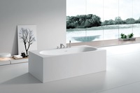 Baignoire autoportante en acrylique à surface solide Trempage profond Baignoire de douche ovale en pierre artificielle