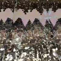 Tissu en maille de dentelle brodé 100% polyester, à motifs circulaires multicolores effet écailles de poisson, avec paillettes, pour robe de mariée transfrontalière