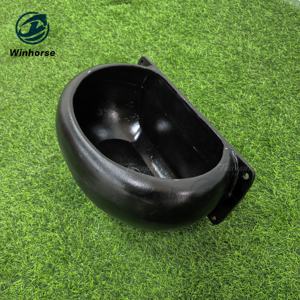 Mangeoire pour chevaux en aluminium anti-corrosion, bol <span class=keywords><strong>d</strong></span>'alimentation pivotant rotatif, durable pour les boxes, les écoles <span class=keywords><strong>d</strong></span>'<span class=keywords><strong>équitation</strong></span> et les granges privées - Product Image 1