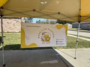 Pancarta Publicitaria Portátil de Vinilo Resistente al Agua para Centros Comerciales, Personalizable en Tamaño y Color para Promoción en Tiendas Físicas - Product Image 4