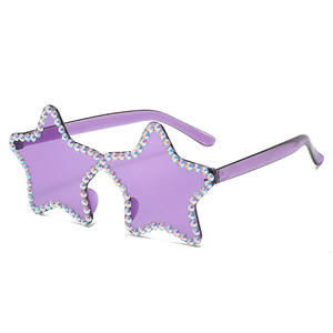 للبيع بالجملة نظارات شمسية بلون وردي وأرجواني خمس نجوم بدون إطار على شكل نجمة بالجملة مع بلينغ - Product Image 6