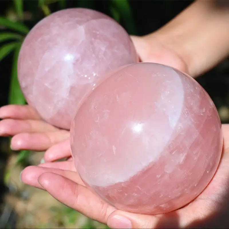 Sphère de quartz rose