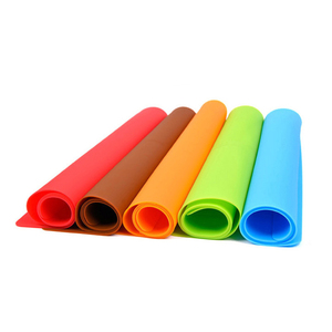 Qualité en gros Durable 40*60cm rectangulaire Silicone écologique luxe résistant à la chaleur <span class=keywords><strong>Restaurant</strong></span> utiliser Table tapis et tampons - Product Image 1