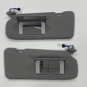 Visera Solar Honda Gris Lado Derecho 83280TLAA12ZB Para CRV 2017-2022 Con Espejo Y Luz - Product Image 1