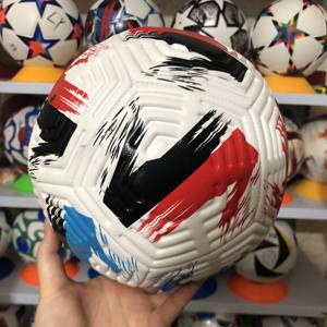 Ballon de football professionnel le plus vendu, en cuir, prix abordable, design tendance, service OEM. - Product Image 4