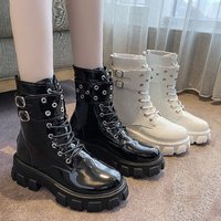 Bottes de chevalier à jambe courte en cuir verni européen et américain pour femmes, bottes d'automne et d'hiver en cuir rivetées à semelle épaisse