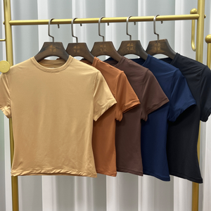 เสื้อยืดคอกลม SUHE แบบไร้ตะเข็บสำหรับผู้หญิง เนื้อผ้ายืดหยุ่น กระชับรูปร่าง เสื้อยืดพื้นฐาน เนื้อนุ่ม สวมใส่สบาย กระชับรูปร่าง เหมาะสำหรับใส่ทุกวัน - Product Image 4