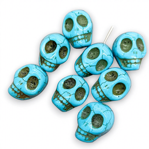 Calavera de Turquesa Azul AAA Tallada a Mano, Gema de 18mm, Amuleto de Calavera de Cristal para Fabricación de Joyas, Venta al por Mayor, Piedra Suelta Tallada a Granel - Product Image 1