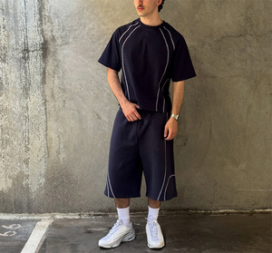 Ensembles de survêtements sportifs surdimensionnés personnalisés en coton épais pour hommes – T-shirt et <span class=keywords><strong>short</strong></span> d'été pour fabricants - Product Image 2