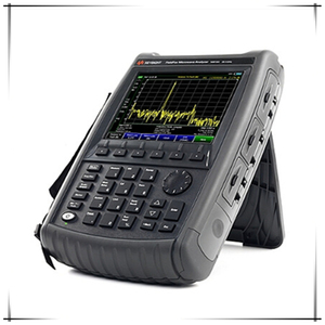 Nuevo Analizador de Microondas Portátil FieldFox N9918B de 26.5 GHz con 1 Año de Garantía, Alta Precisión, Multivoltaje, Origen Estadounidense - Product Image 2
