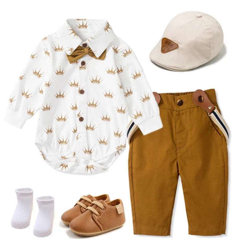 Ensembles personnalisés OEM ODM printemps 2024 de vêtements pour bébés barboteuses pour bébés chemise imprimée tenue pour bébés garçons vêtements à bretelles costume avec chapeau et nœud