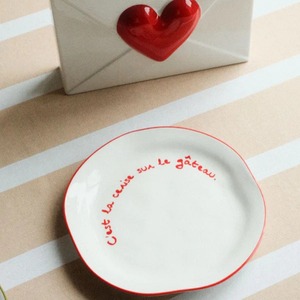 Assiettes en céramique de forme irrégulière en gros avec citations manuscrites - Vaisselle créative pour la maison, les restaurants et les cadeaux - Product Image 3