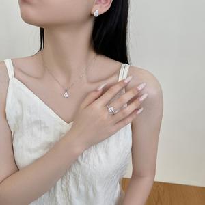 แหวนหมั้นทรงหยดน้ำ ดีแลม รูปทรงลูกแพร์ เงินแท้ 925 ชุบโรเดียม ประดับเพชรซิคอเนีย 5A แหวนแต่งงานสำหรับผู้หญิง แหวนแทนใจ - Product Image 2