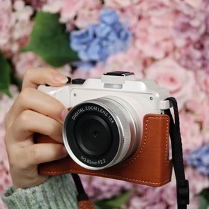 เคสหนังสำหรับกล้องมิเรอร์เลสเลนส์ซูมดิจิตอล 18X F2.2 กระเป๋าป้องกันสำหรับใช้ในบ้านพร้อมสายคล้อง - Product Image 1