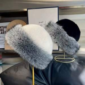 Automne et hiver femmes chapeau de bassin en peluche épais et chaud chapeau mongol polyvalent chapeau de pêcheur d'hiver - Product Image 2