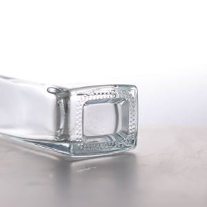 Bottiglie di vino liquore di vetro rettangolare a fondo spesso personalizzate all'ingrosso per Whisky Vodka Gin Spirits - Product Image 2