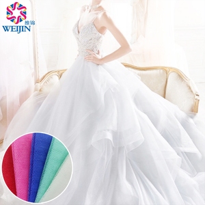 WEIJIN <span class=keywords><strong>pas</strong></span> <span class=keywords><strong>cher</strong></span> échantillon gratuit plusieurs couleurs 100% Polyester 26gsm 160cm 50D quatre coins dur filet maille Tulle tricot puissance maille <span class=keywords><strong>tissu</strong></span> - Product Image 3