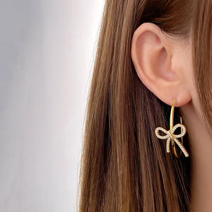 Boucles d'oreilles tendance en gros Dingran, bijoux mignons, plaqué or 18 carats, longues boucles d'oreilles à nœud papillon, zircon, boucles d'oreilles d'été pour filles - Product Image 1