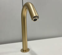 Robinet de lavabo moderne monotrou en laiton chromé avec capteur infrarouge automatique Robinet d'eau à une poignée avec noyau de valve en céramique