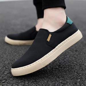 Baskets décontractées à semelle épaisse pour hommes - Chaussures de sport streetwear tendance pour un look avant-gardiste, style marche - Product Image 1
