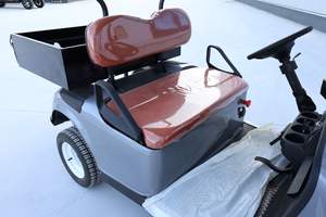 Высококачественный двухместный электрический гольф-кар 4x4 серого цвета с интеллектуальной зарядкой для гольф-полей и осмотра живописных мест - Product Image 3