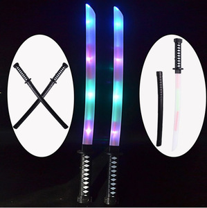 Großes 67CM leuchtendes Samurais chwert Magic Light Sabre Schwert Kunststoff Cosplay LED Schwert Spielzeug für Kinder
