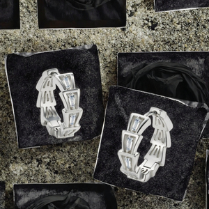 Boucles d'oreilles pendantes en argent sterling pur S925, moissanite taille baguette géométrique de luxe, design maillons, bijoux modernes et audacieux pour femme - Product Image 3