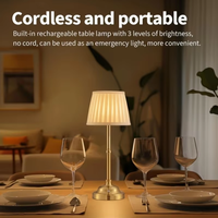 Lampe de table LED minimaliste et romantique à intensité variable, avec base en laiton, lumière ambiante douce, idéale pour le jardin, le salon, l'intérieur