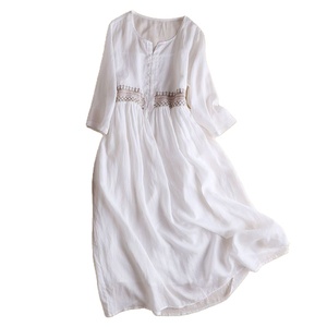 Abito da <span class=keywords><strong>donna</strong></span> in cotone e lino con fibbia, ricamo artigianale, nuovo modello <span class=keywords><strong>estivo</strong></span> 2026, <span class=keywords><strong>elegante</strong></span> e ampio, all'ingrosso - Product Image 1