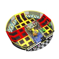 Parc de trampoline d'aventure en tyrolienne avec guerrier ninja commercial personnalisé pour enfants