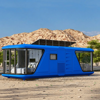 Capsule spatiale modulaire, maison conteneur avec cuisine, design moderne, structure en aluminium alimentée à l'énergie solaire pour usage hôtelier