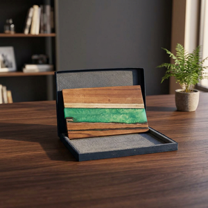 Tabla de servir de resina y madera con caja de exhibición premium – Bandeja decorativa hecha a mano para el hogar y regalos - Product Image 2
