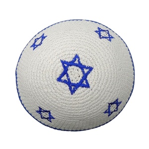 Venta al por mayor de Kippah de Ganchillo para <span class=keywords><strong>Hombre</strong></span>, Gorro Judío Tejido <span class=keywords><strong>a</strong></span> Mano, Yarmulka, Kippot, Kipa para Boda Judaica, 100% Algodón con Imagen de Estrella de David - Product Image 1
