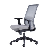 Chaise de bureau de direction ergonomique moderne avec siège en tissu et design nordique, confortable et fonctionnelle pour un usage professionnel