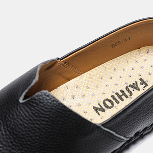 Chaussures décontractées à enfiler en cuir pour hommes, couleur unie, respirantes, imperméables, à semelle souple, antidérapantes et résistantes à l'usure, plates - Product Image 5